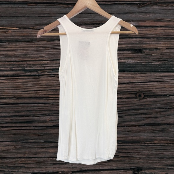 Angela Mara White Sleeveless Tank Top NWT - Picture 2 of 4